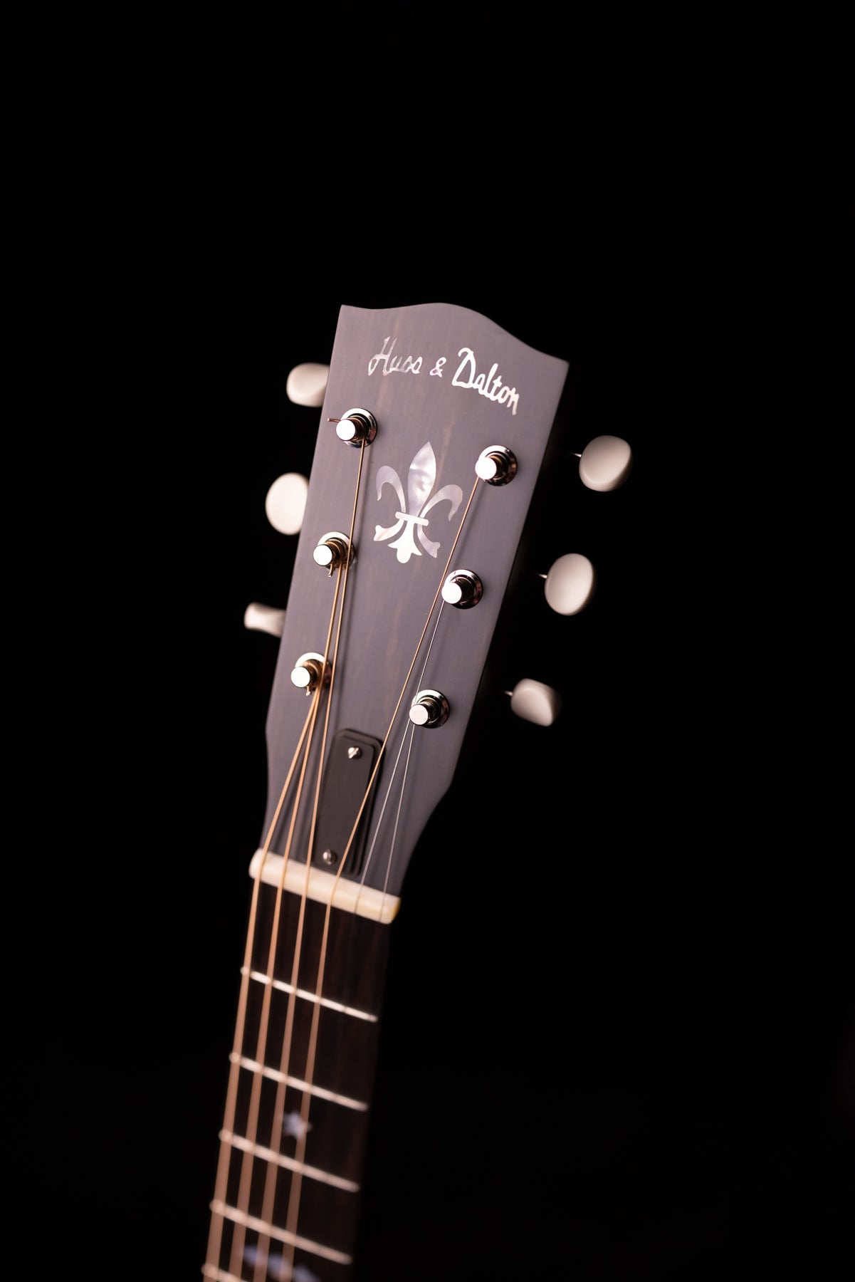 Huss & Dalton Crossroads 13 Custom 13 Fret Sitka/Indian Rosewood