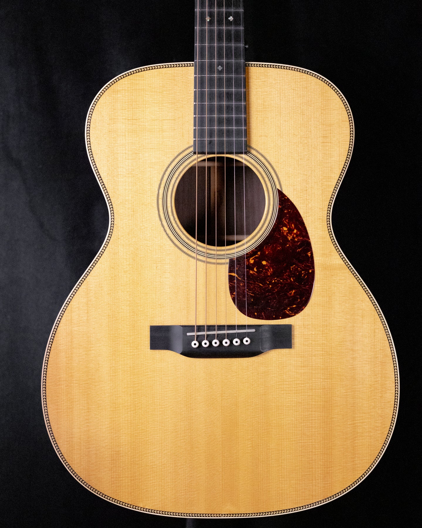 Used 2016 Martin OM-28 Sitka/Rosewood in Excellent Condition with Original Hard Shell Case