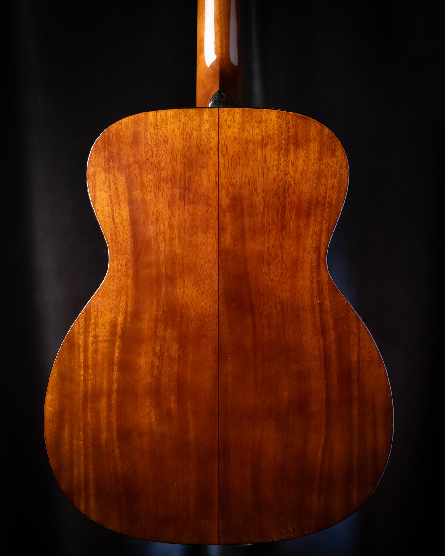 Atkin "Essential OM" Baked Sitka/ Mahogany