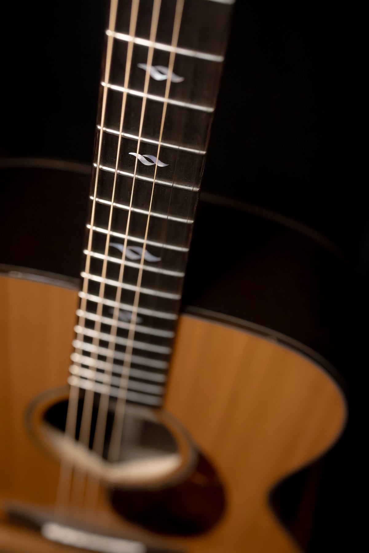 Huss & Dalton OM Custom Western Red Cedar / African Wenge