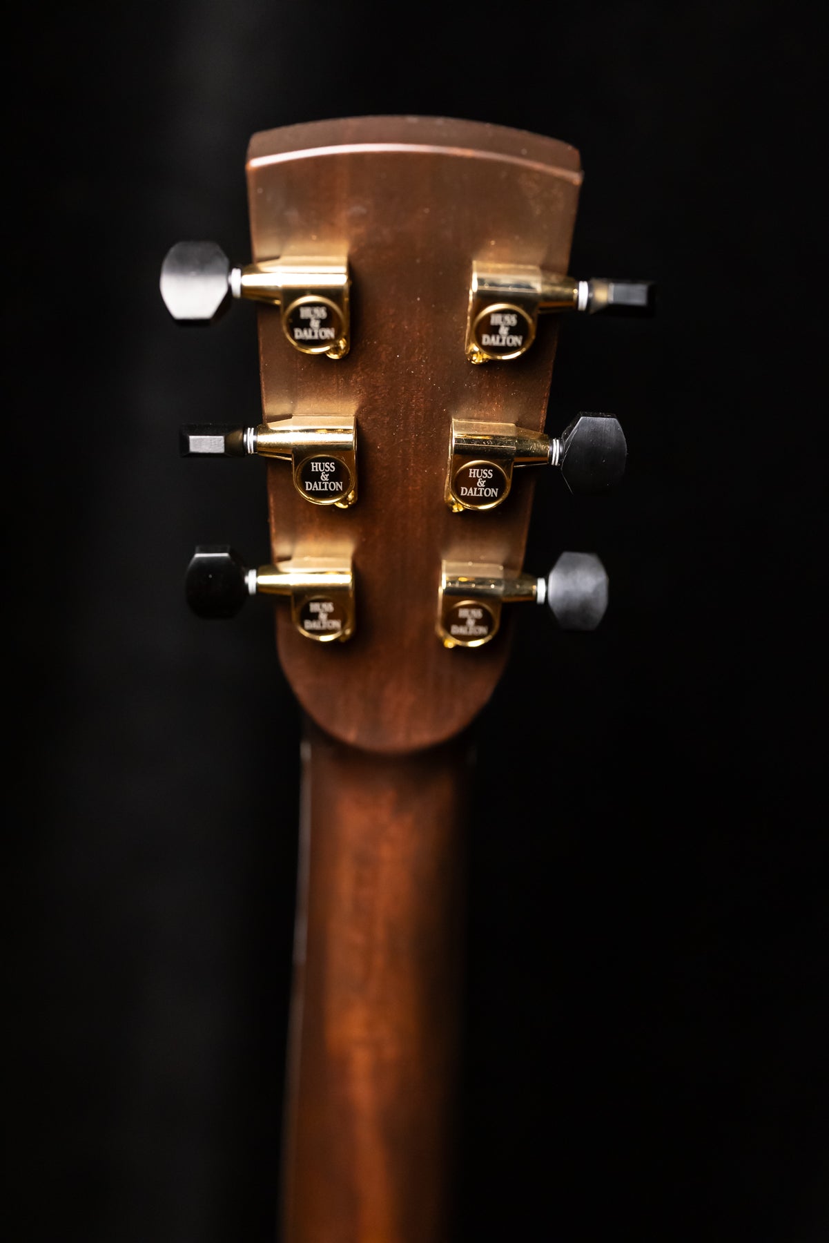 Huss & Dalton OM Custom Western Red Cedar / African Wenge