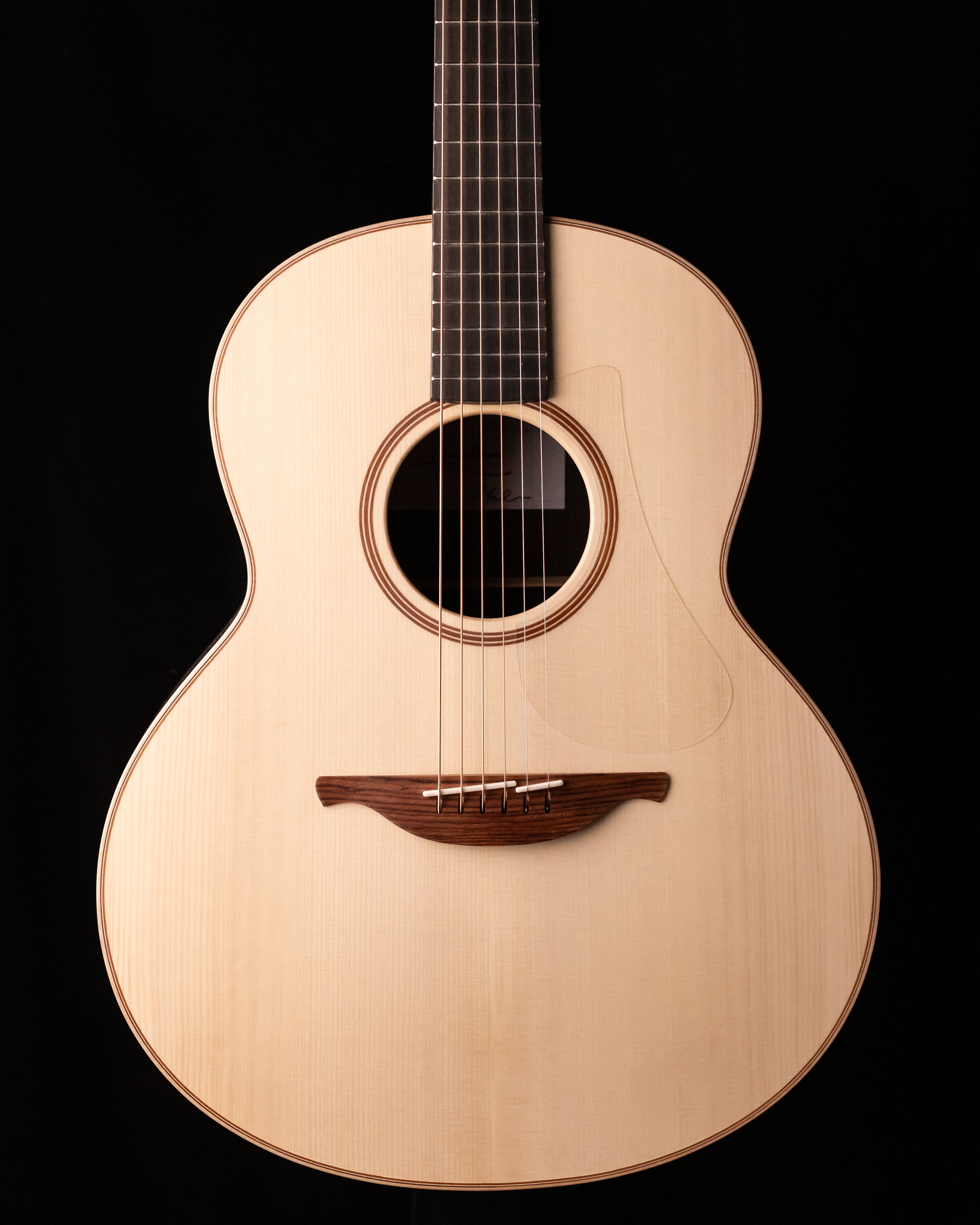 Lowden F-32+ Adirondack / Rosewood – The Fretted Buffalo