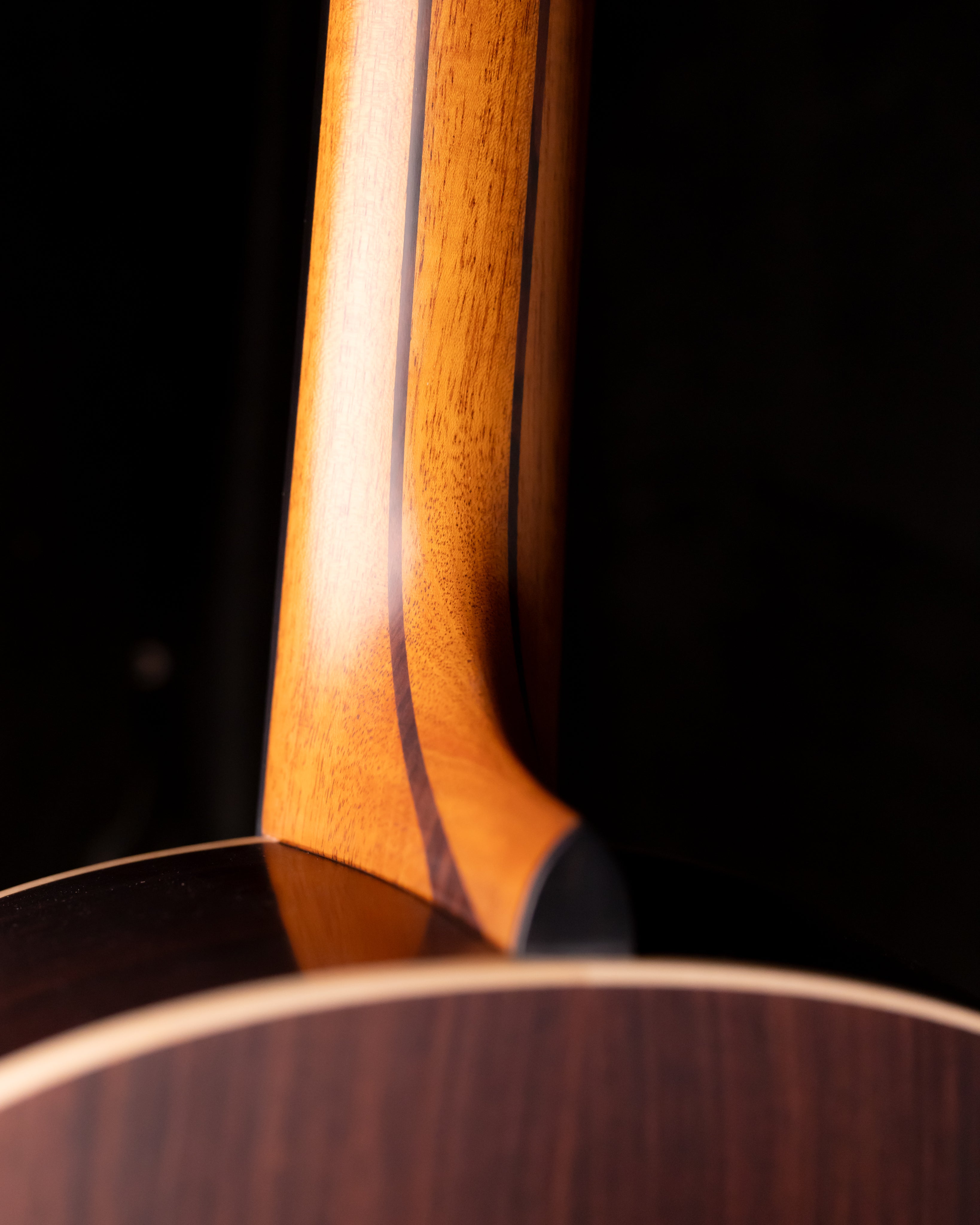 Lowden F-32+ Adirondack / Rosewood – The Fretted Buffalo