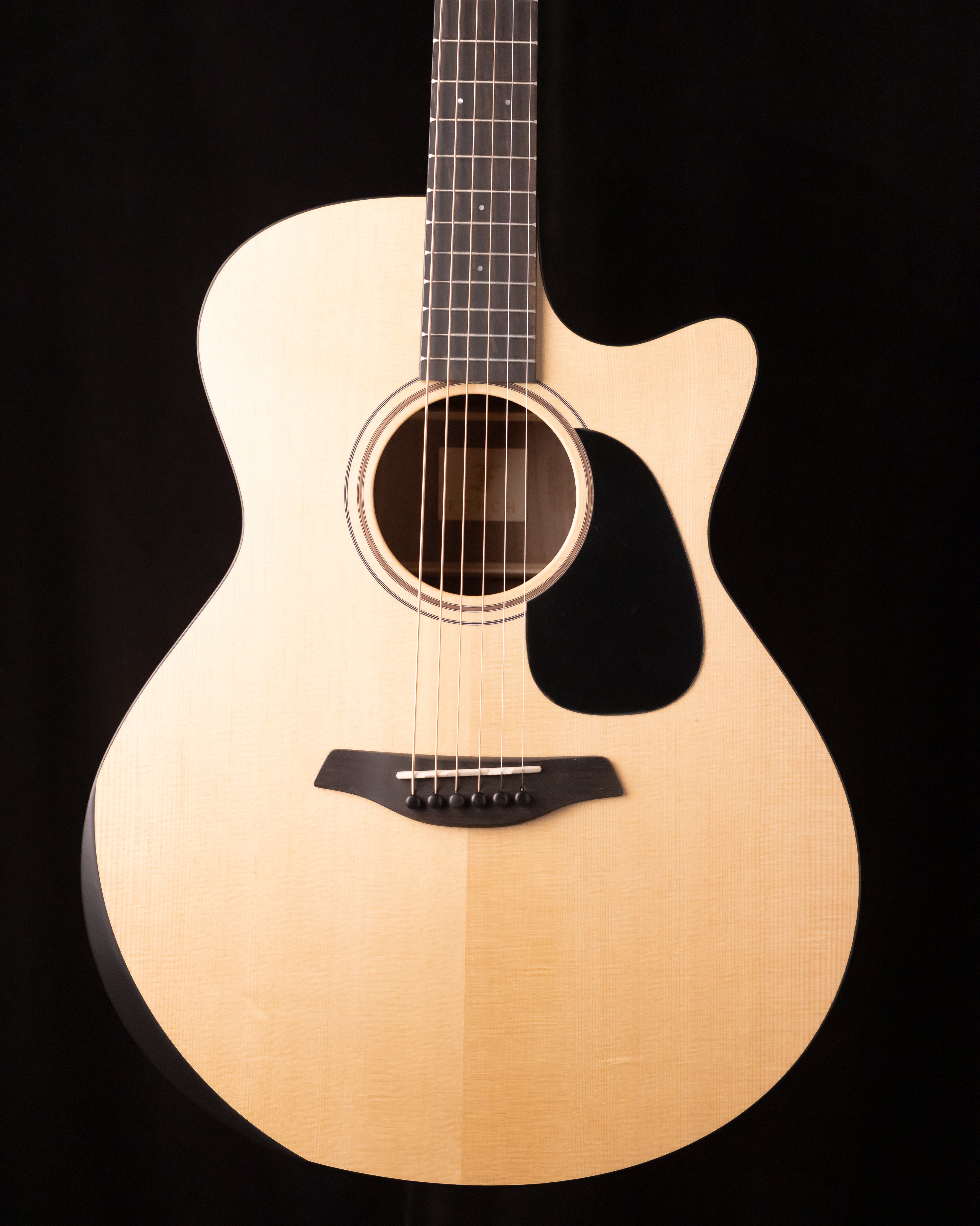Furch Blue Deluxe Gc-SW Sitka/Black Walnut – The Fretted Buffalo