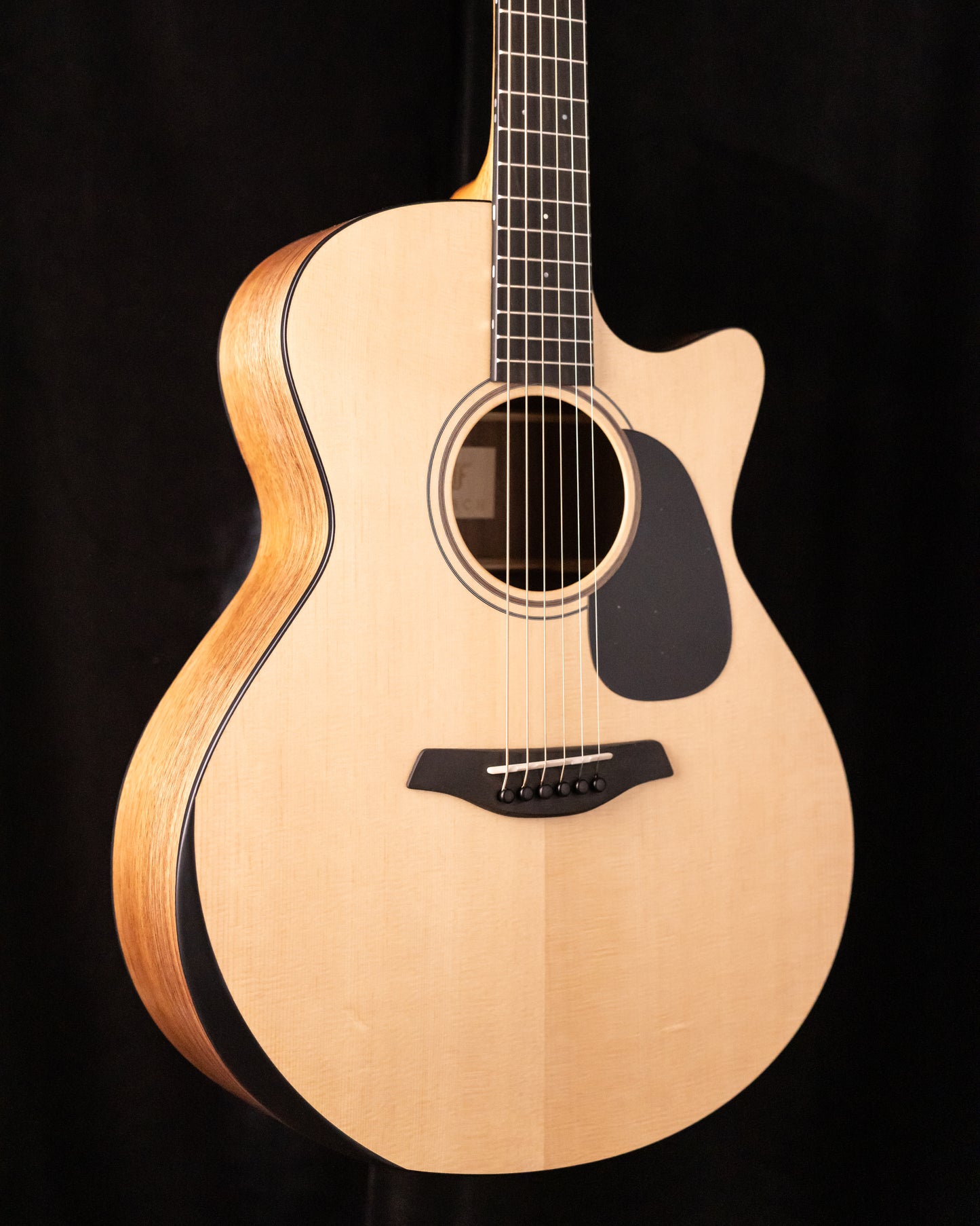 Furch Blue Deluxe Gc-SW Sitka/Black Walnut