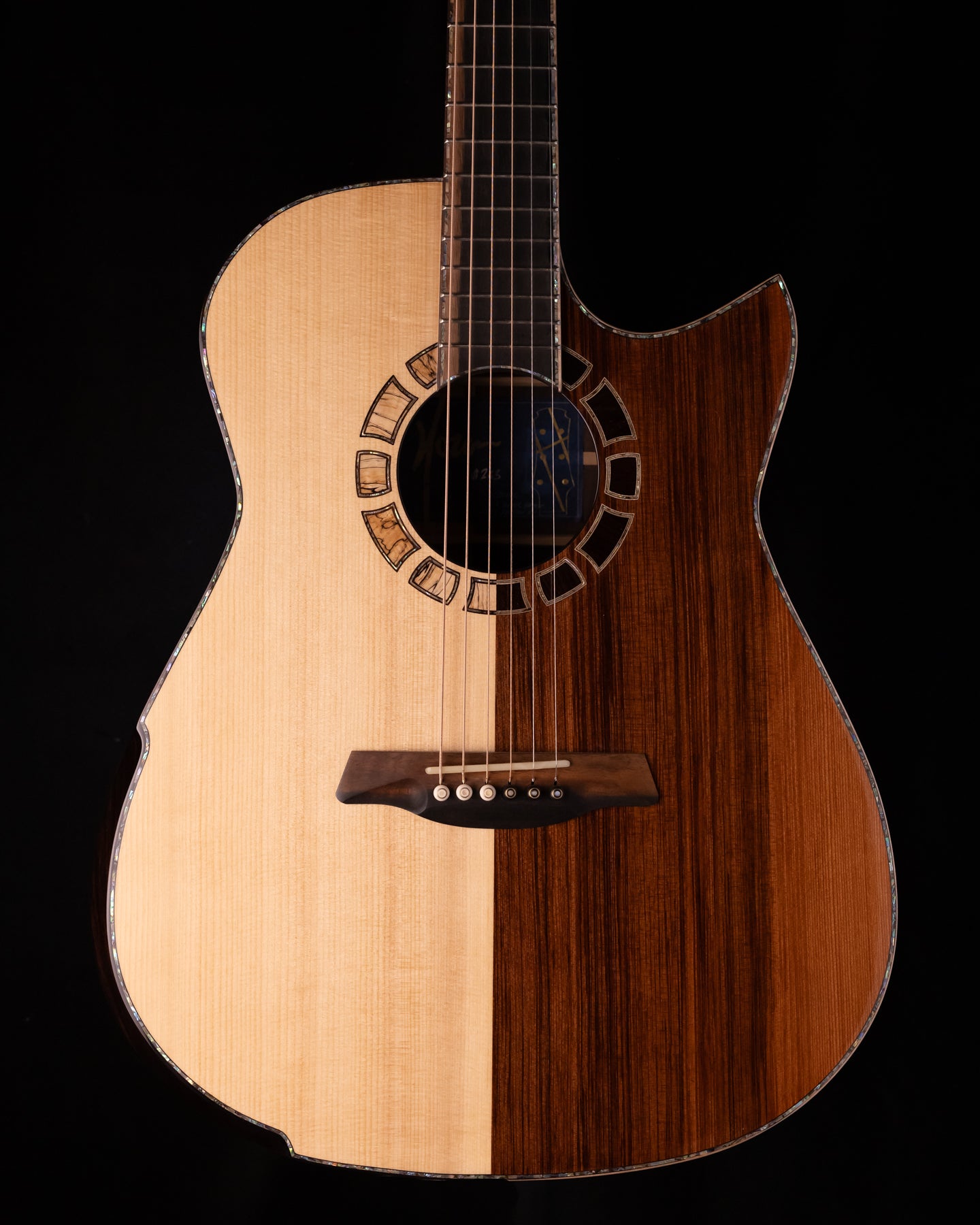Hozen Blue Label Yin Yang "Peace " Guitar