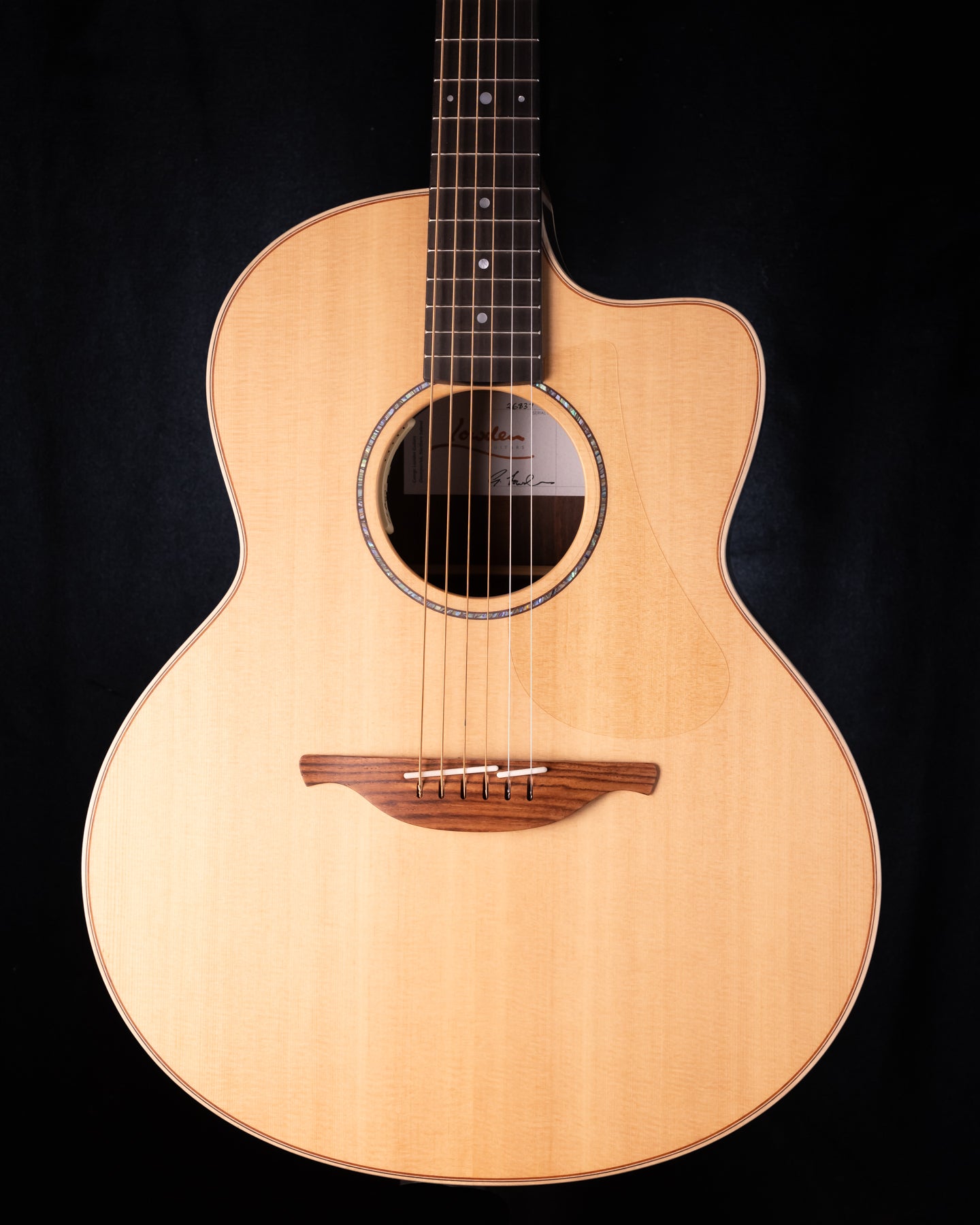 Lowden 32 SE Stage Edition Sitka Indian Rosewood