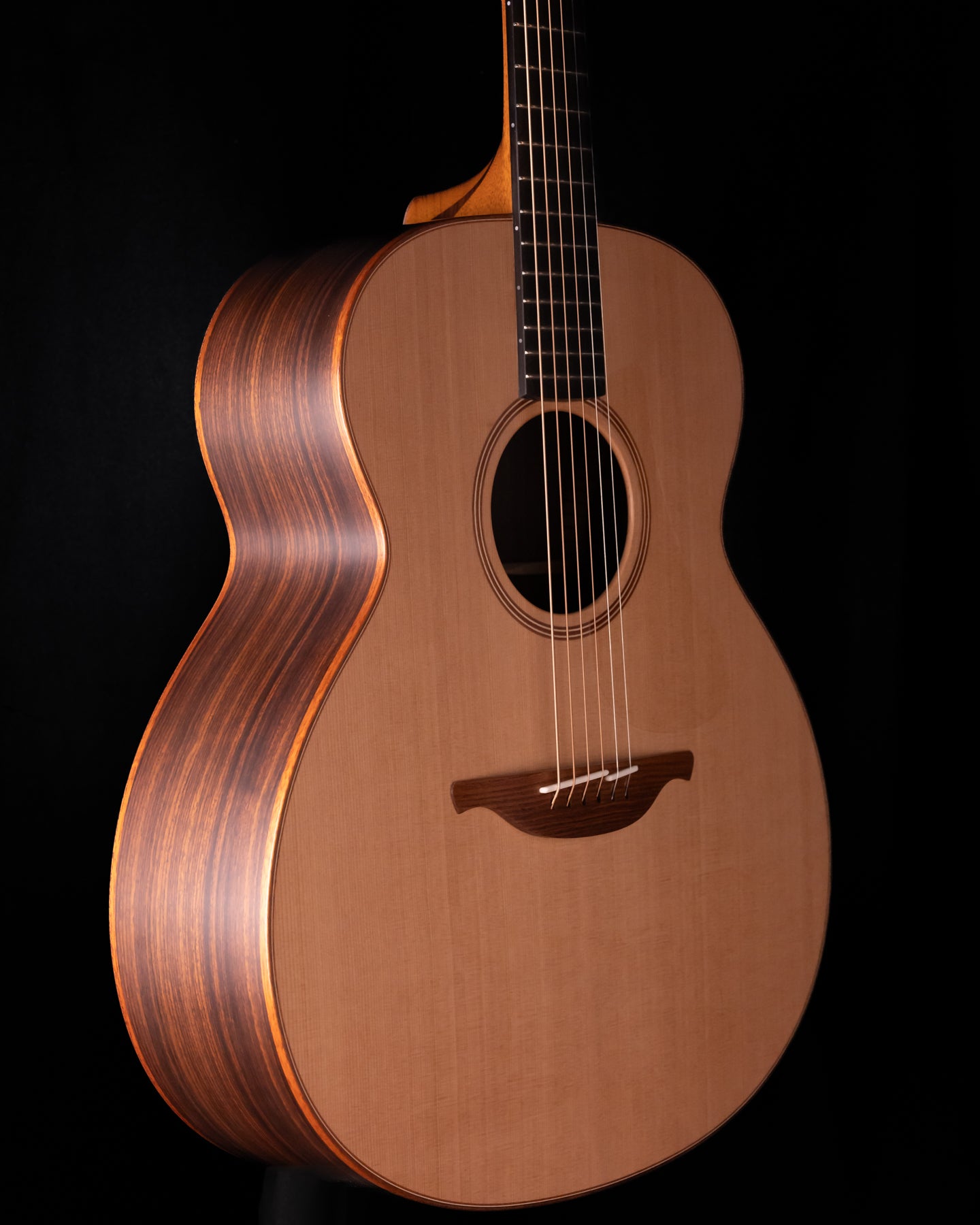 Lowden Original Series 0-25 Jumbo Cedar / Rosewood