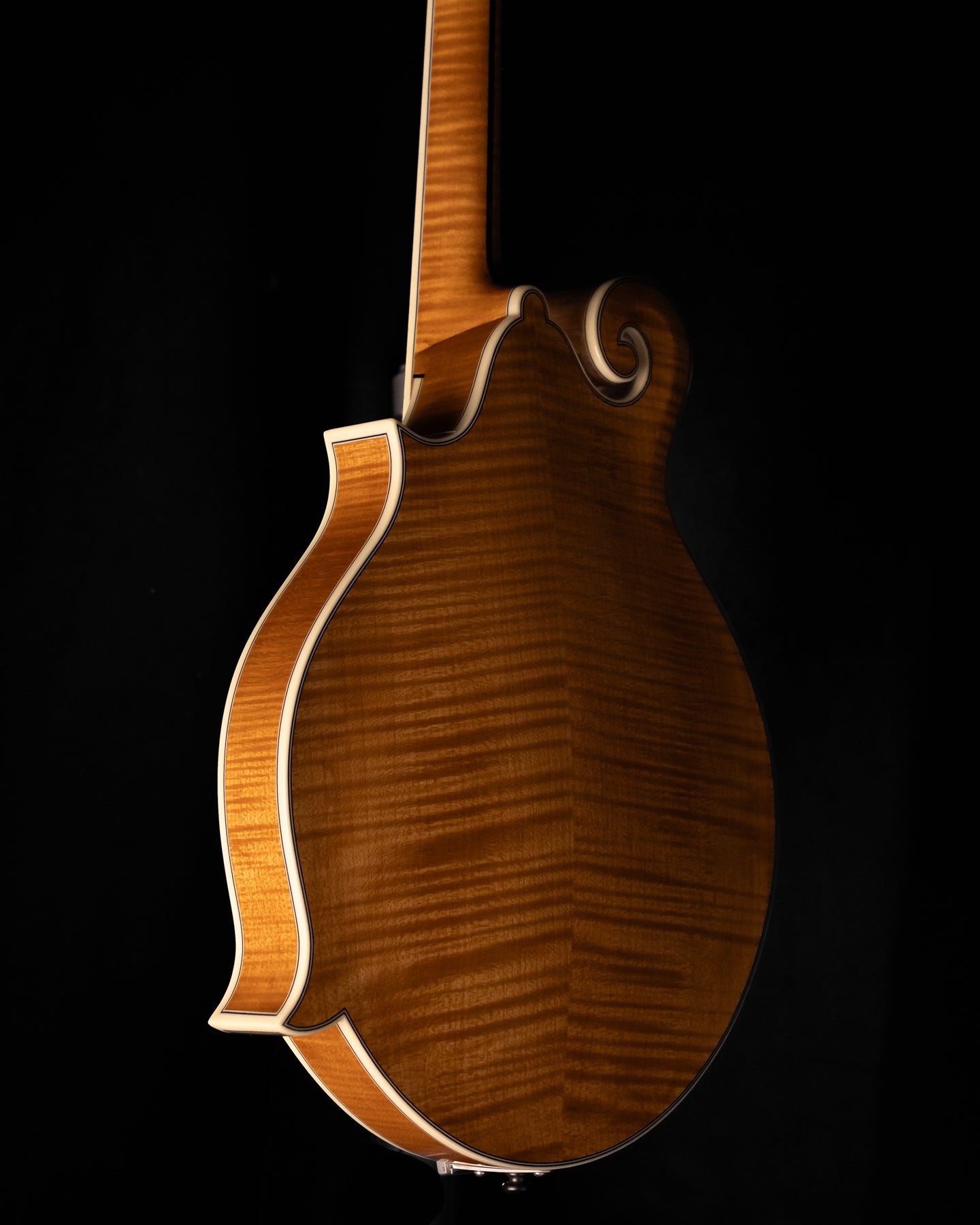 Bourgeois M5F Mandolin Torrefied Adirondack/ Highly Figured Maple