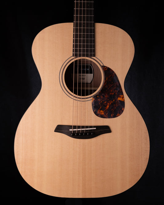 Furch Blue OM-SW Sitka Spruce/Walnut