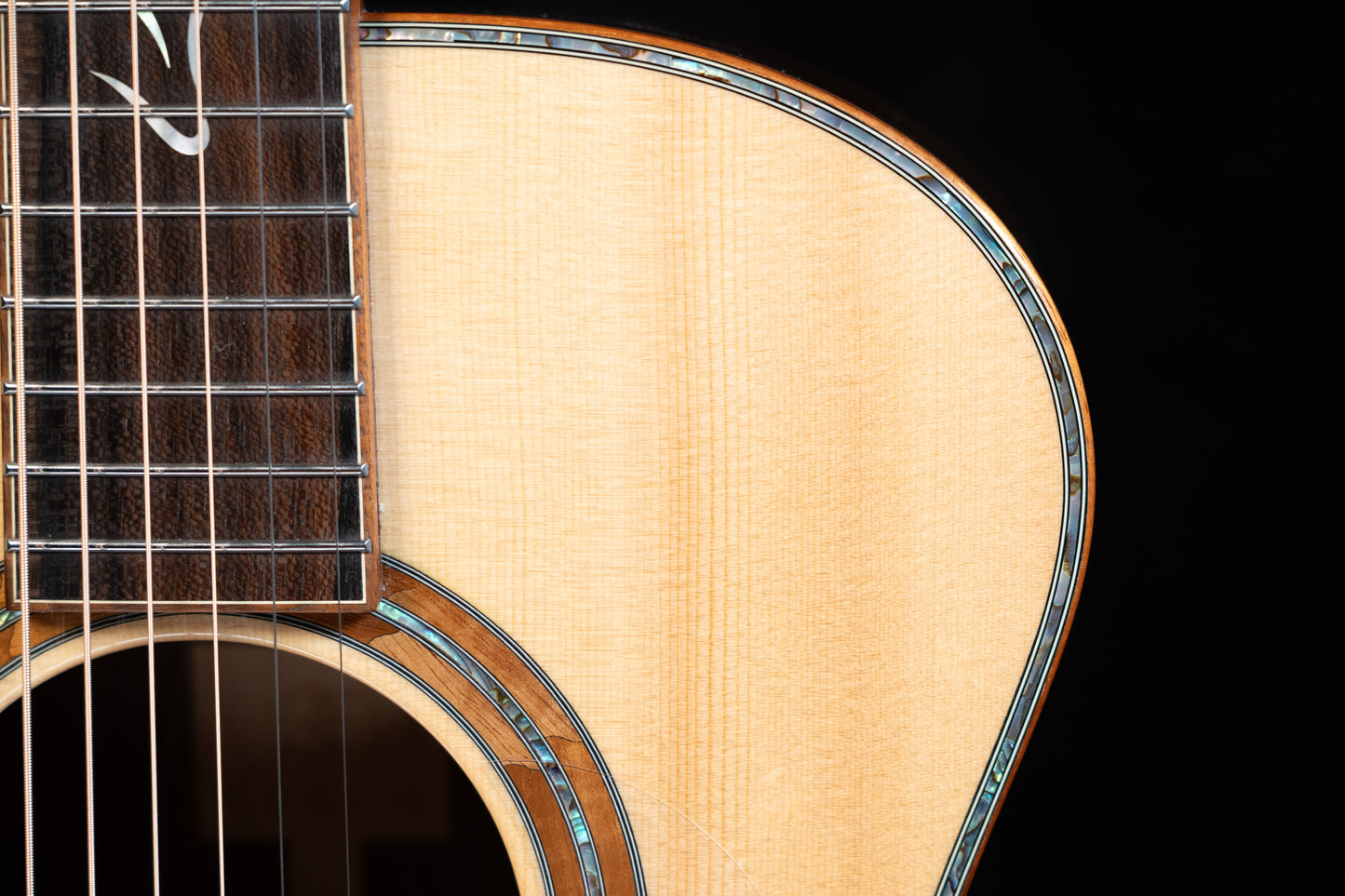 Previously Owned Furch Red Series G-LC Alpine/Cocobolo