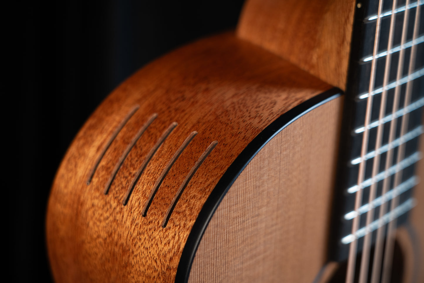 Furch Pioneer CMa Western Red Cedar/Mahogany Travel Guitar