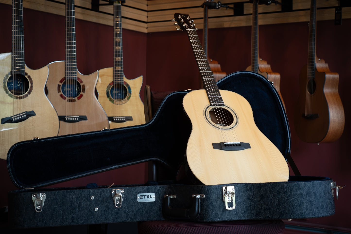 Gallagher Jim Hurst Signature Model  #8 of 25 Adirondack/Mahogany