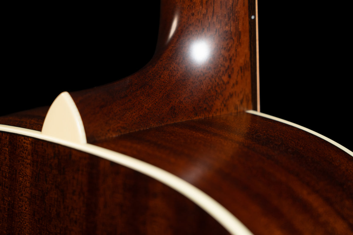 Bourgeois Professional SD Natural S Sitka/Mahogany
