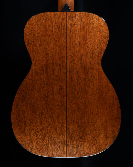 Martin Standard Series 00-18