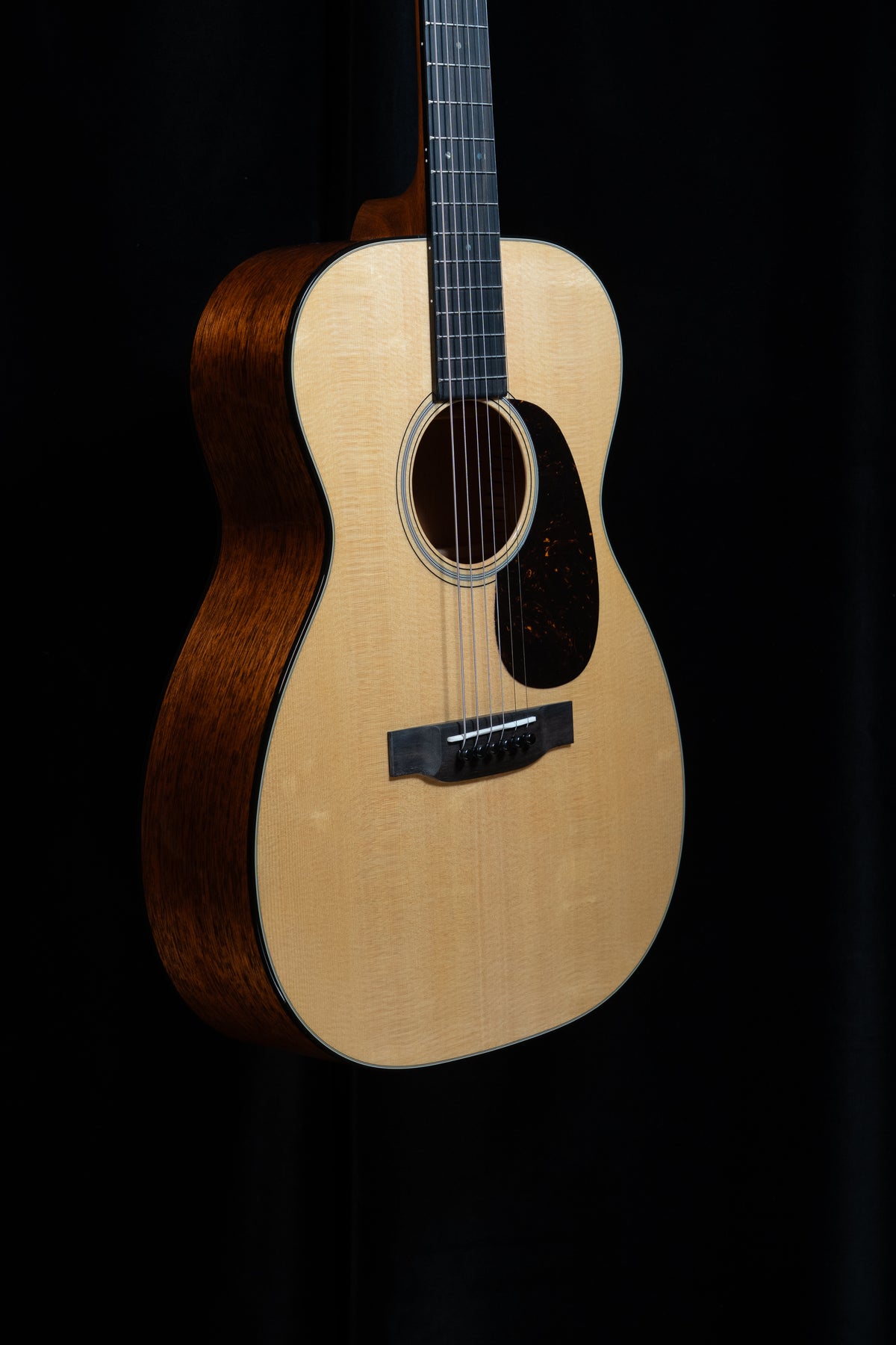 Martin Standard Series 00-18