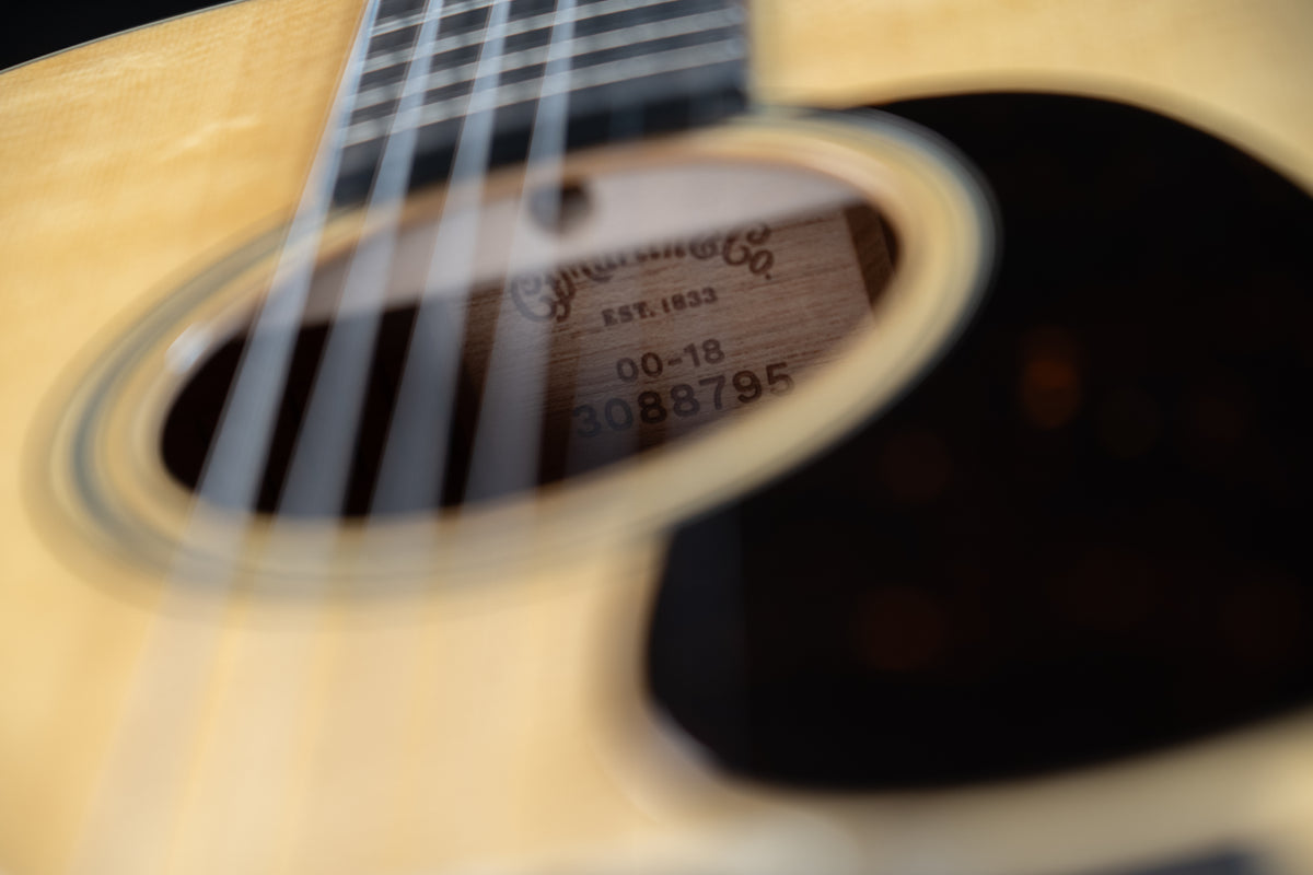 Martin Standard Series 00-18