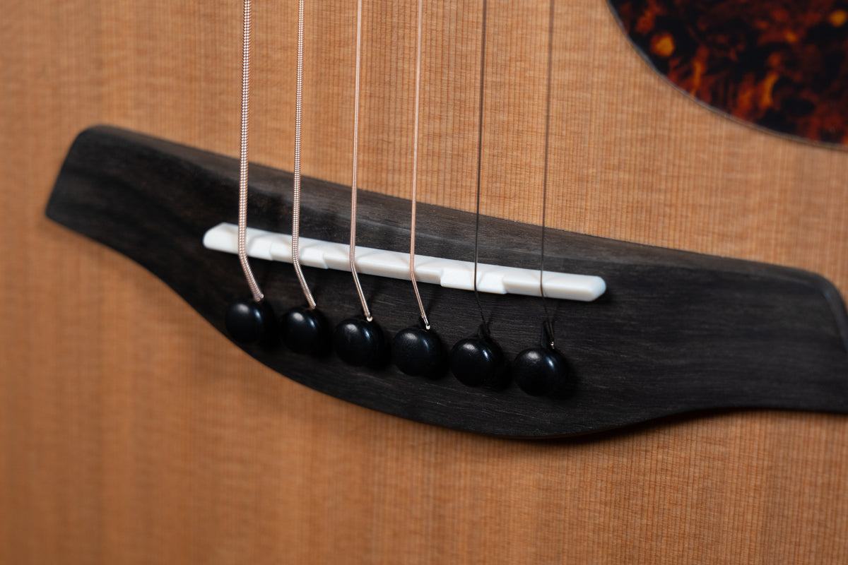 Furch Blue Series OMc-CM 43mm Nut Cedar/Mahogany