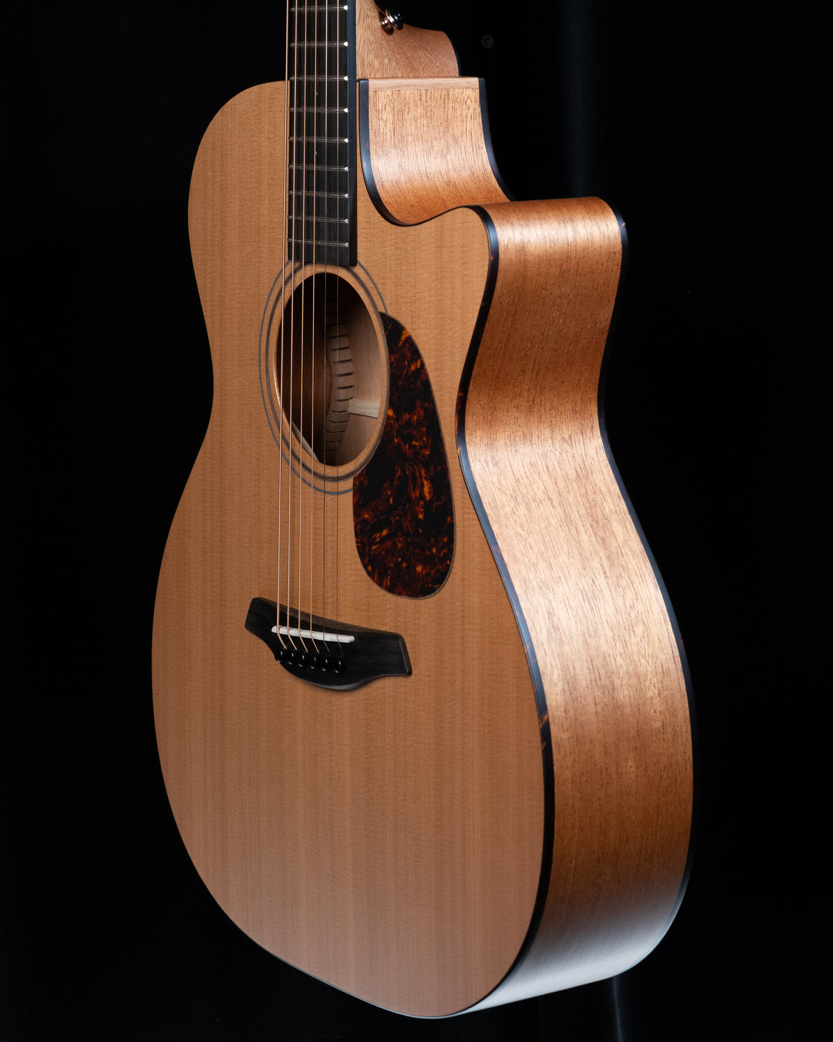 Furch Blue Series OMc-CM 43mm Nut Cedar/Mahogany