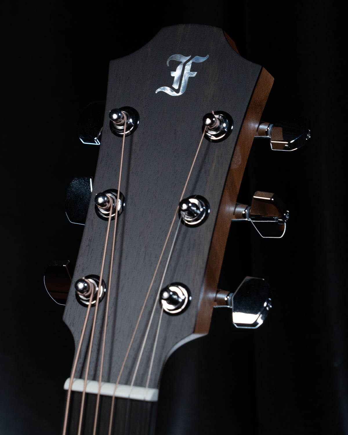 Furch Blue Series OMc-CM 43mm Nut Cedar/Mahogany