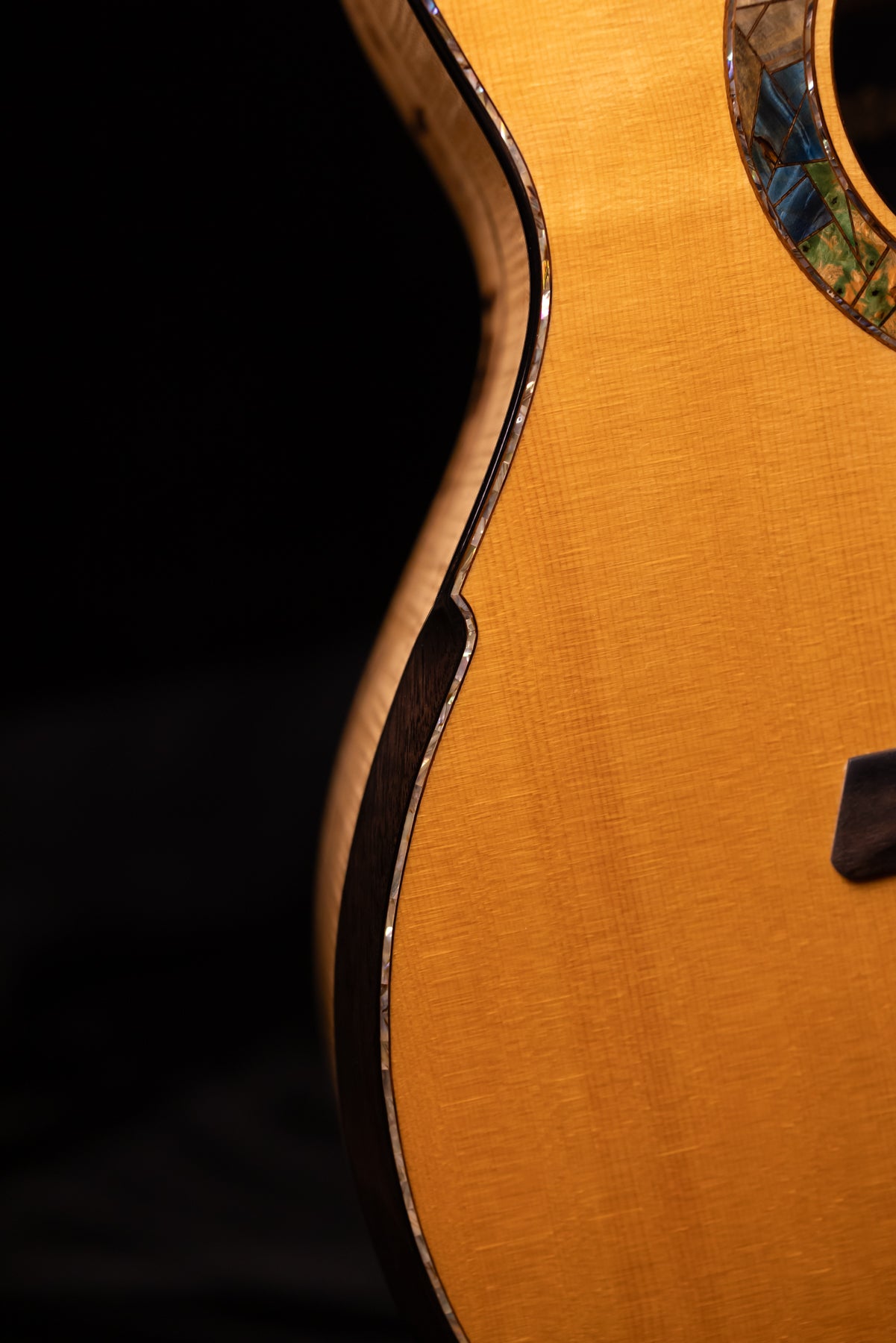 Hozen Blue Label OM FM Swiss Moon Spruce/Spalted Maple