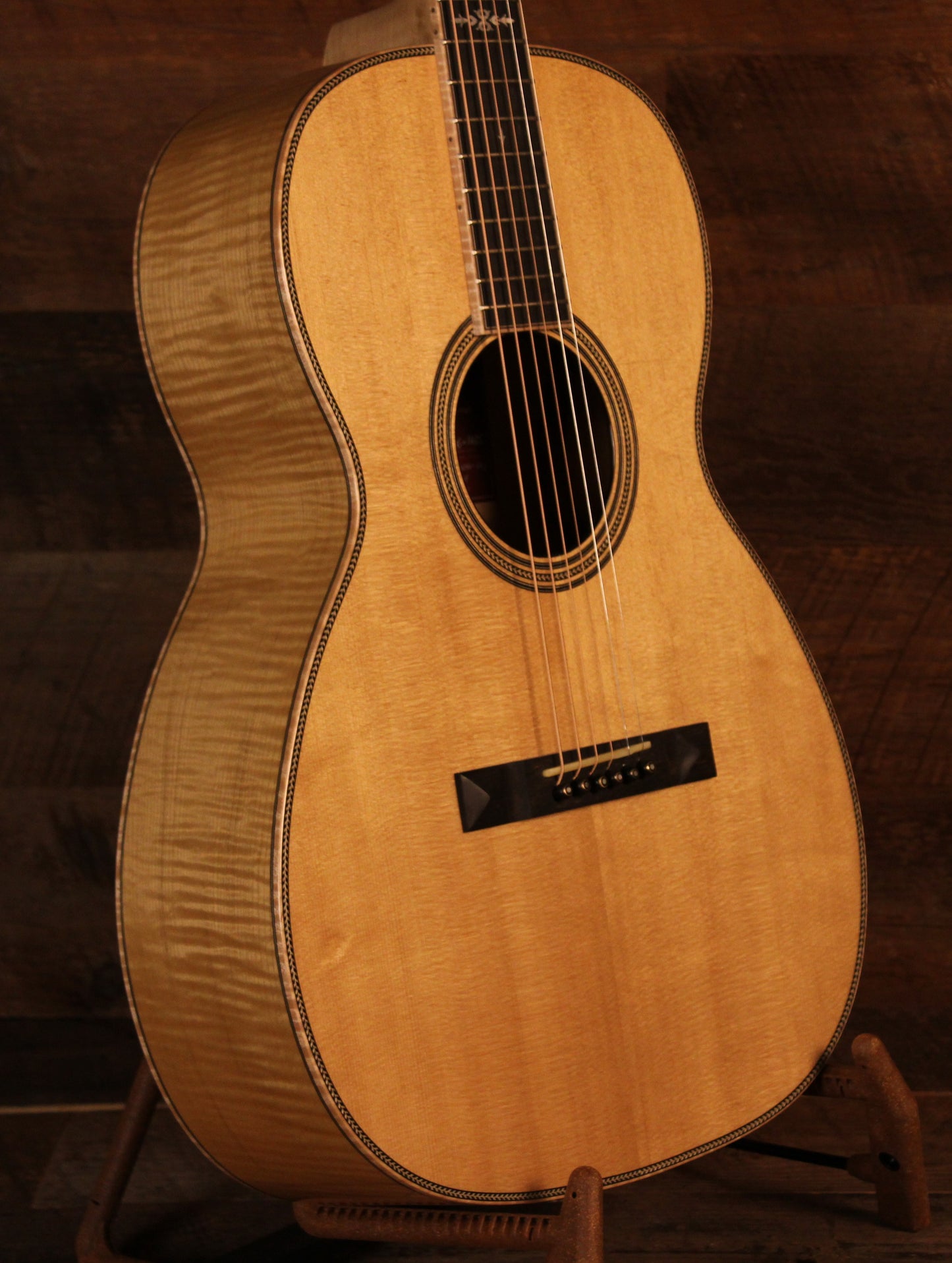 Hozen Red Label 12 Fret 00 "Golden Era" Torrefied Sitka/Flamed Maple