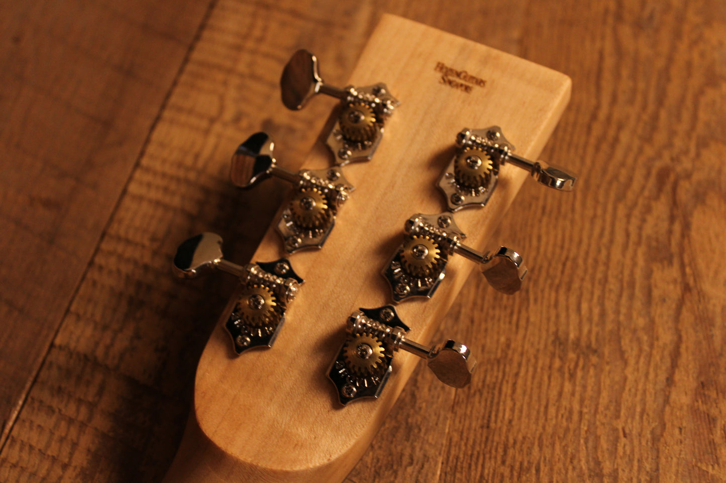 Hozen Red Label 12 Fret 00 "Golden Era" Torrefied Sitka/Flamed Maple