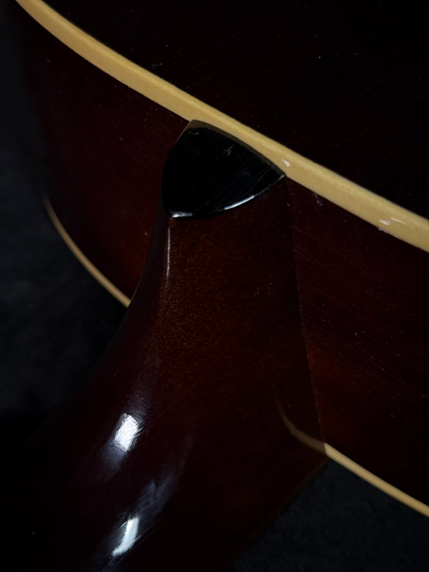 Atkin 19-STD Small Slope Shoulder Baked Sitka/Mahogany Black Top