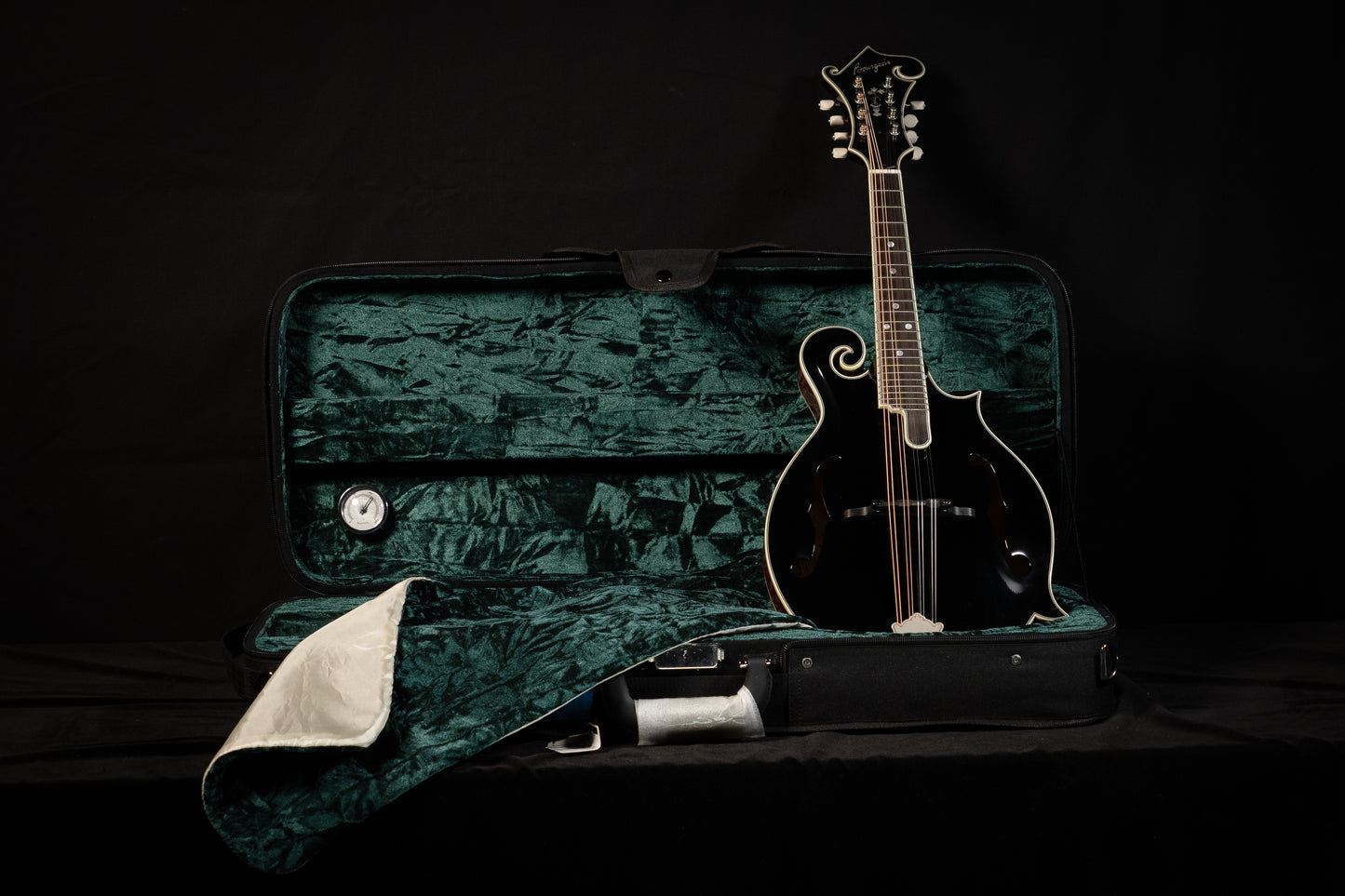 Bourgeois M5-F-BT Mandolin Black Top