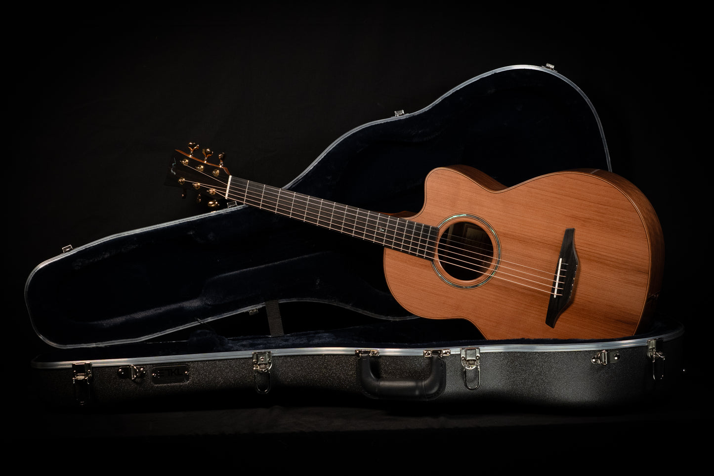 McIlroy TF68c 12 Fret Cutaway Redwood/Claro Walnut
