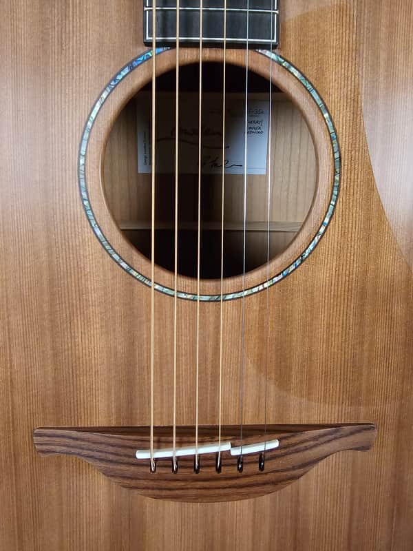 Lowden F-35c Sinker Redwood/Cherry