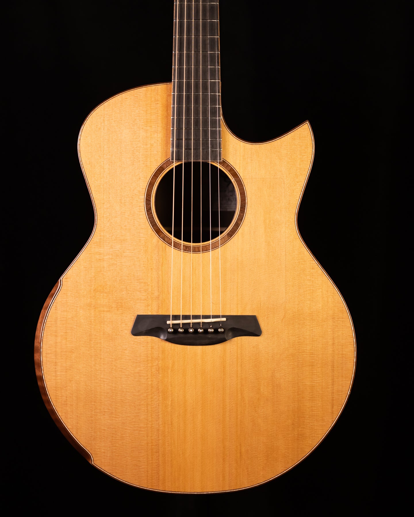 Avenir 20-AC-CR Cedar/Rosewood