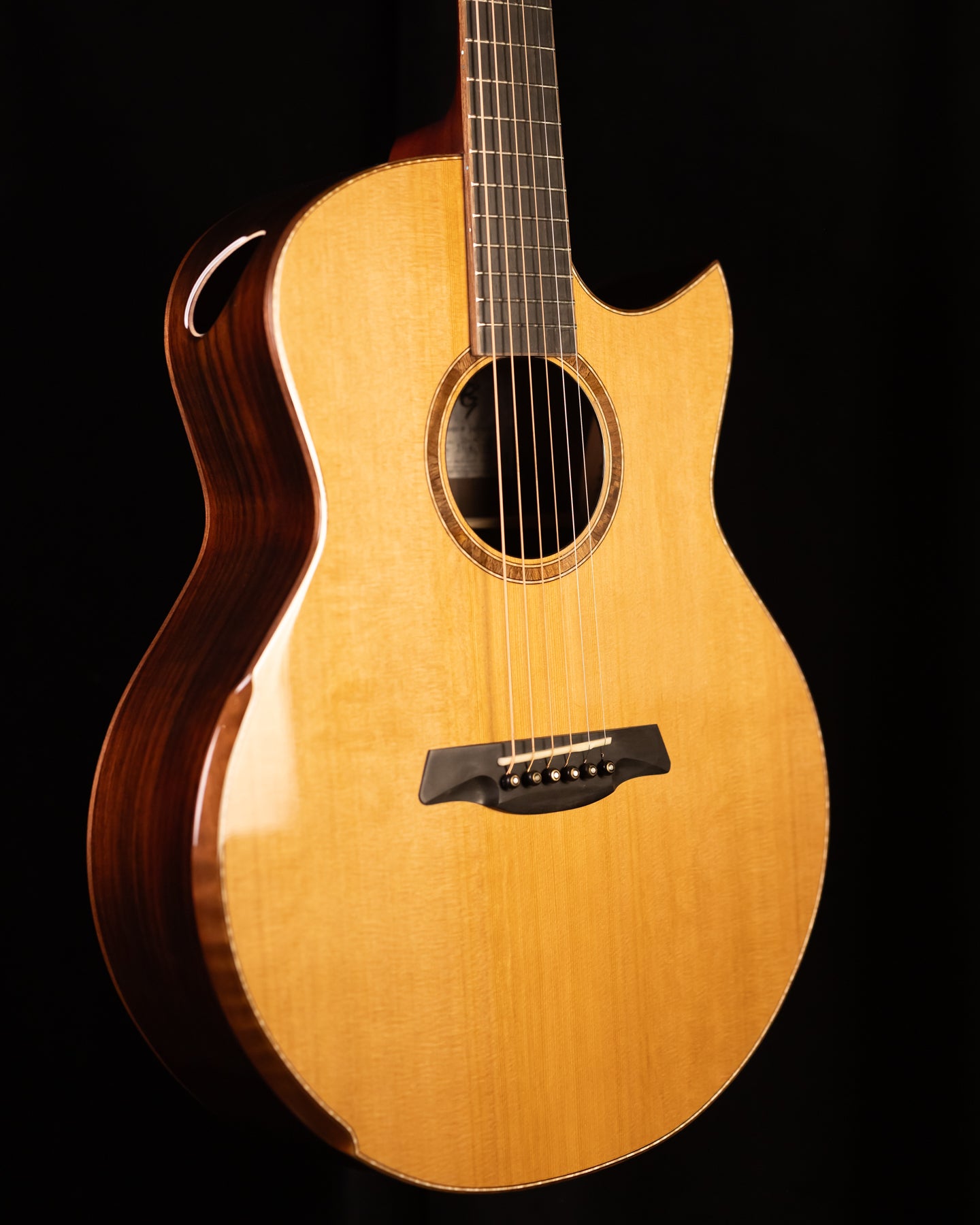 Avenir 20-AC-CR Cedar/Rosewood