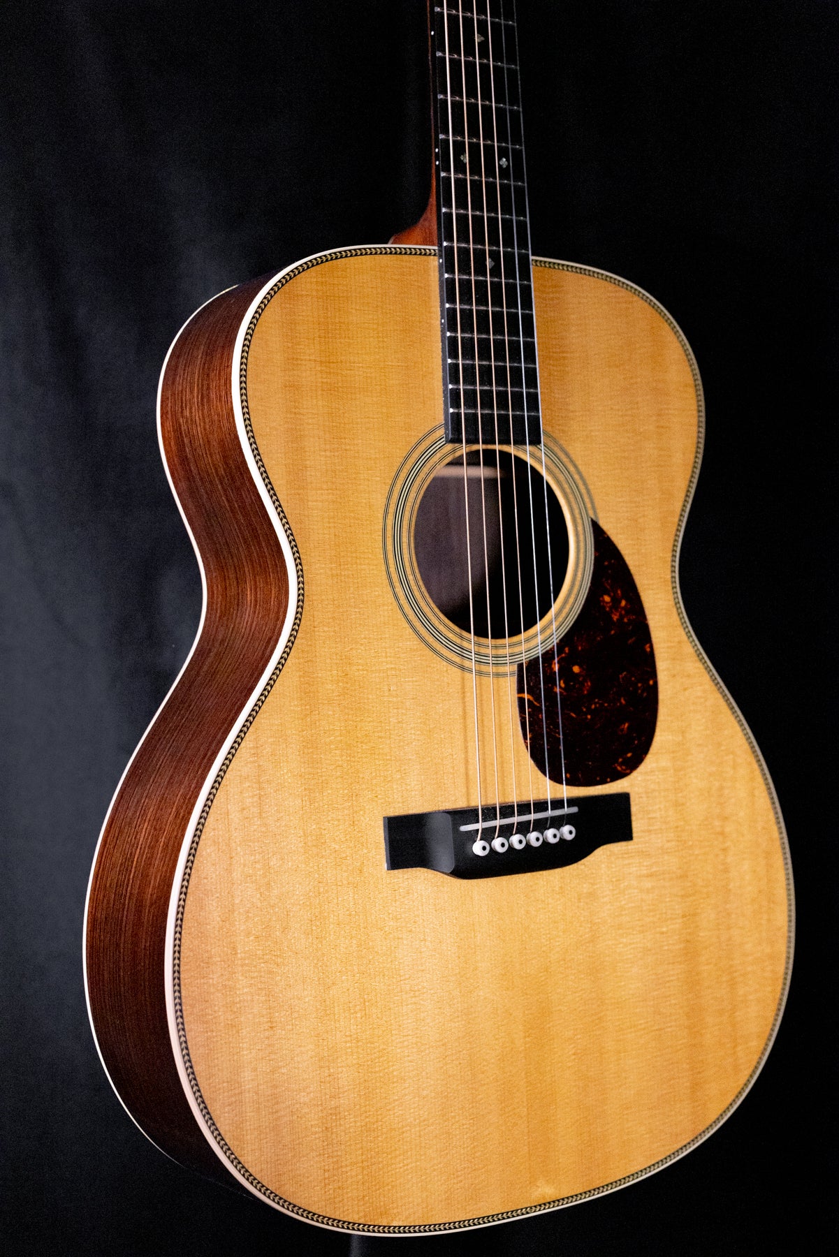 Used 2016 Martin OM-28 Sitka/Rosewood in Excellent Condition with Original Hard Shell Case