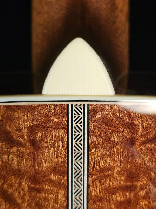 Bourgeois 00/12 "The Coupe" AT Italian Spruce/ FiguredSapele - Detail 3