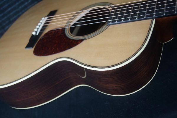 Bourgeois OM Touchstone Vintage /TS w/Sitka Spruce Top & Indian Rosewood Back / Sides - Body Detail 2